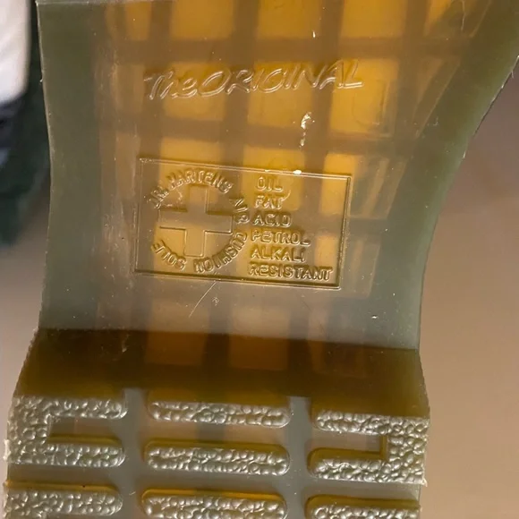 LIKE NEW DR. MARTENS 1460 BOOTS - Picture 8 of 8